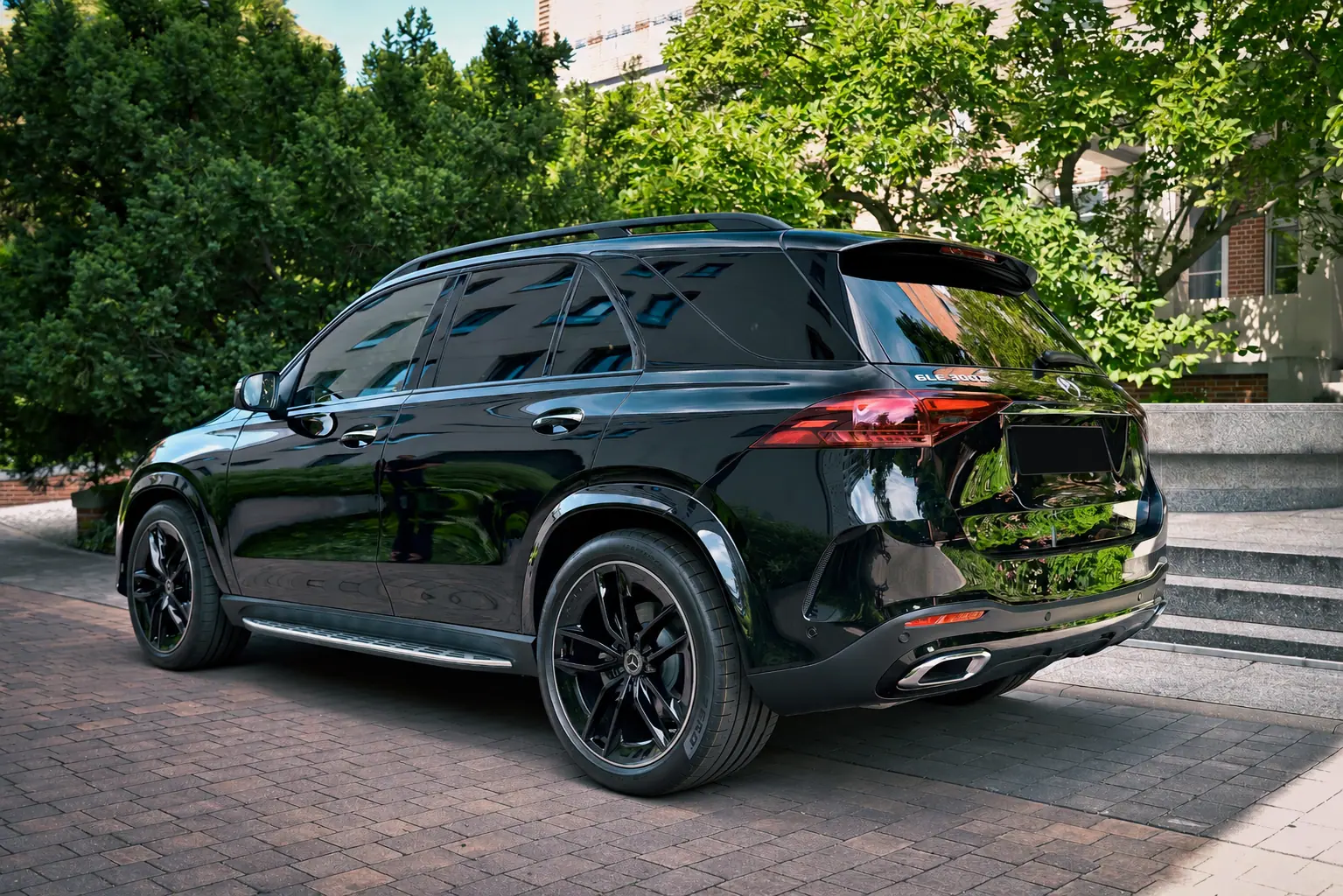 Mercedes GLE 300d — zdjęcie 2