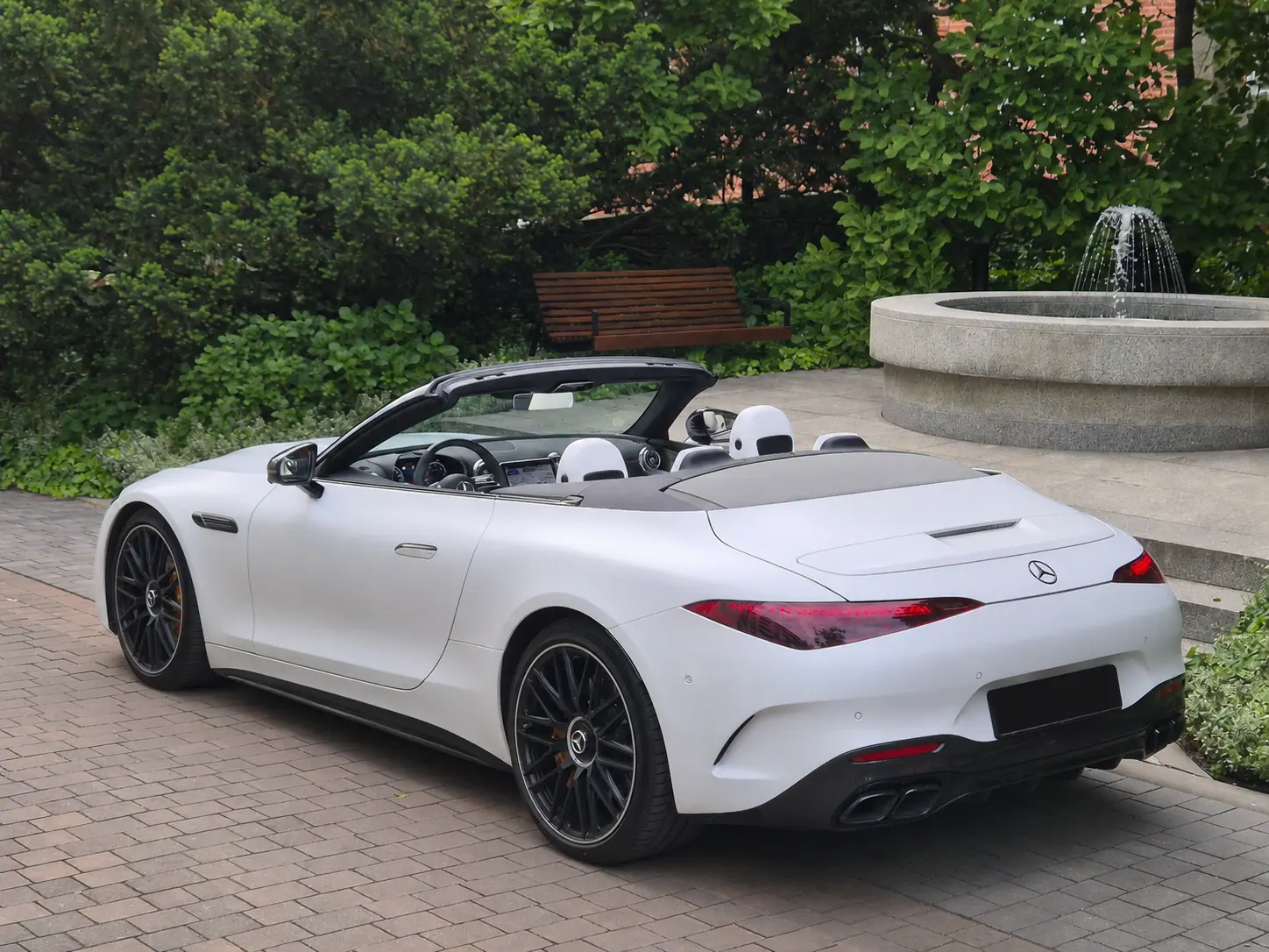 Mercedes-AMG SL 63 — zdjęcie 5